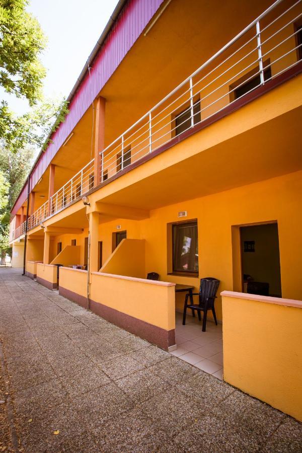 Apartmany Hawaii Patince Ngoại thất bức ảnh